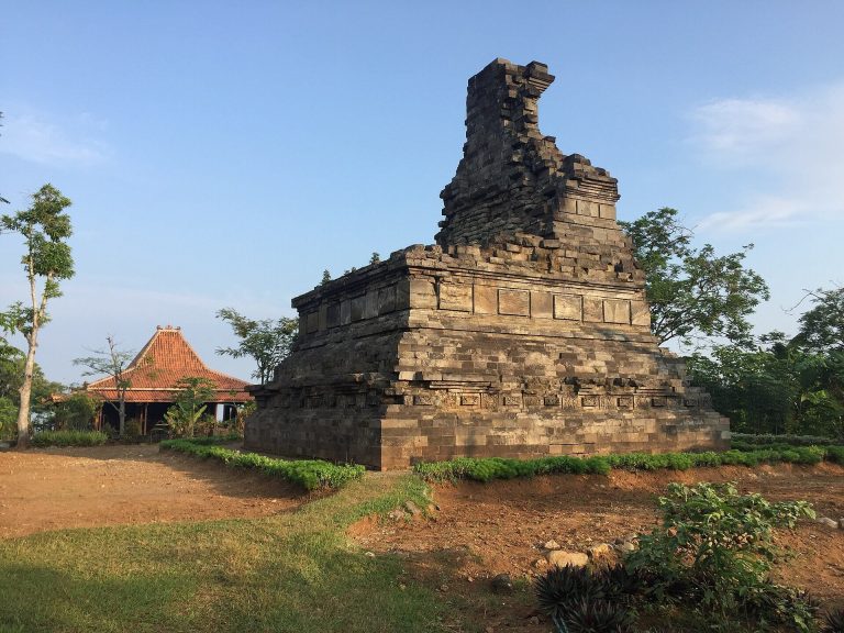 Candi Rimbi: A Fourteenth-Century Hindu Temple of the Majapahit Kingdom