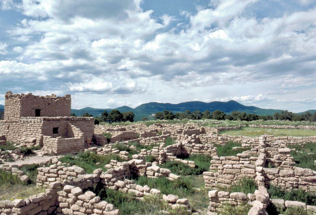 Puye Cliff Dwellings: An Ancestral Pueblo Settlement in New Mexico 2 Puye Cliff Dwellings