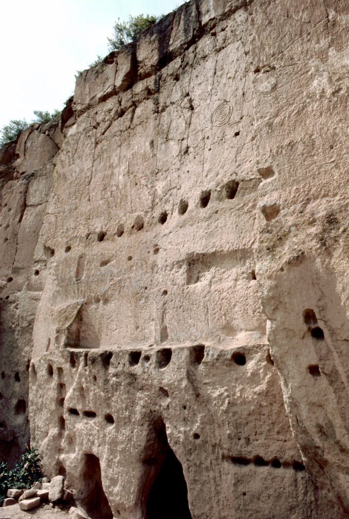 Puye Cliff Dwellings: An Ancestral Pueblo Settlement in New Mexico 4 Puye Cliff Dwellings