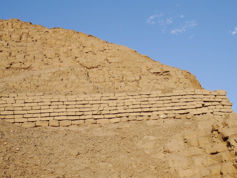Huaca Dos Cabezas: Moche Ceremonial and Administrative Center