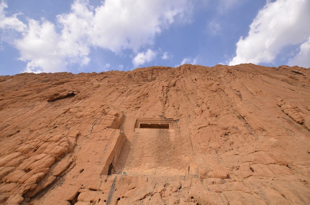 Dukkan-e Daud: A Rock-Cut Tomb Site in Iran 2 Dukkan-e Daud