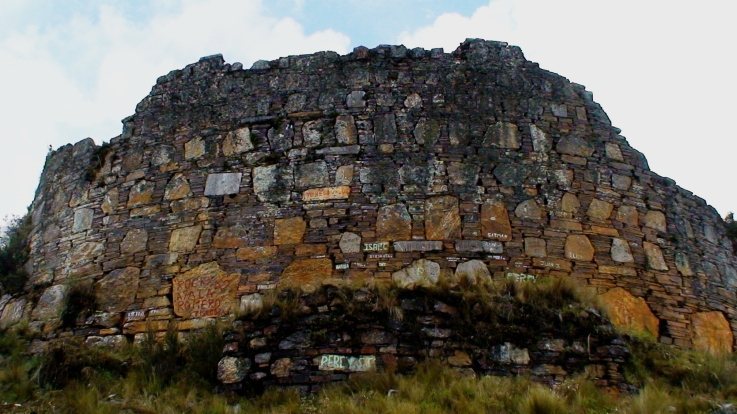 Yaynu: A Fortified Recuay Administrative Center in Peru 2 Yaynu