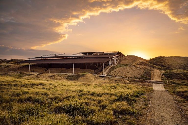 Cabeza de Vaca: An Inca Administrative and Ceremonial Center in Peru
