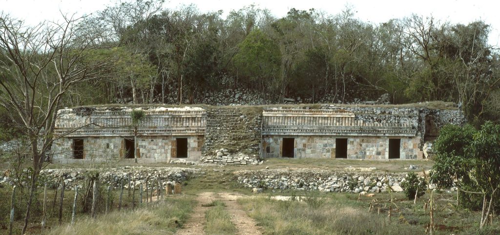 Chacmultun: An Ancient Maya Regional Center in Yucatán, Mexico 1 Chacmultun
