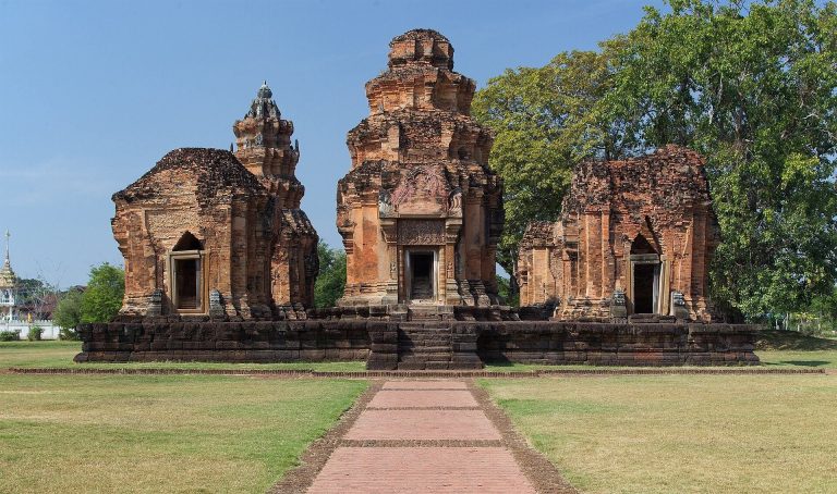 Prasat Sikhoraphum: A Khmer Hindu Temple in Thailand