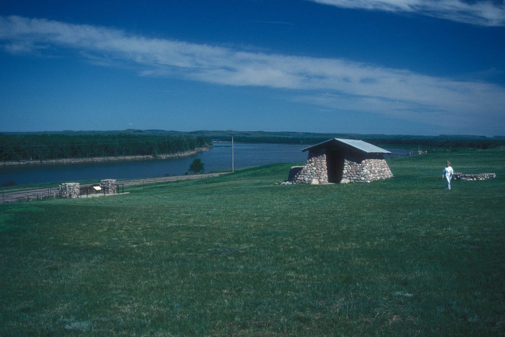 Double Ditch: A Mandan Earth-Lodge Village in North Dakota 2 Double Ditch