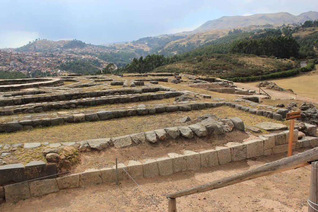 Muyuq Marka: An Inca Circular Tower at Saksaywaman 4 Muyuq Marka