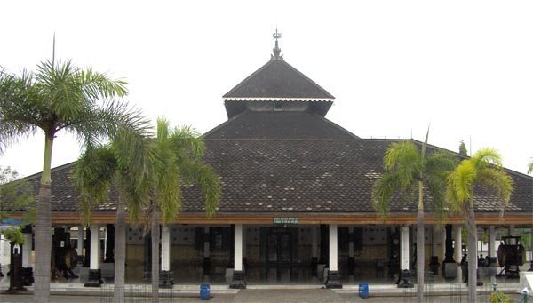Demak Great Mosque: A Fifteenth-Century Javanese Islamic Mosque 1 Demak Great Mosque