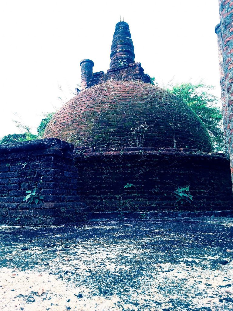 Maha Saman Devalaya: A Buddhist Shrine Dedicated to Saman in Sri Lanka 2 Maha Saman Devalaya