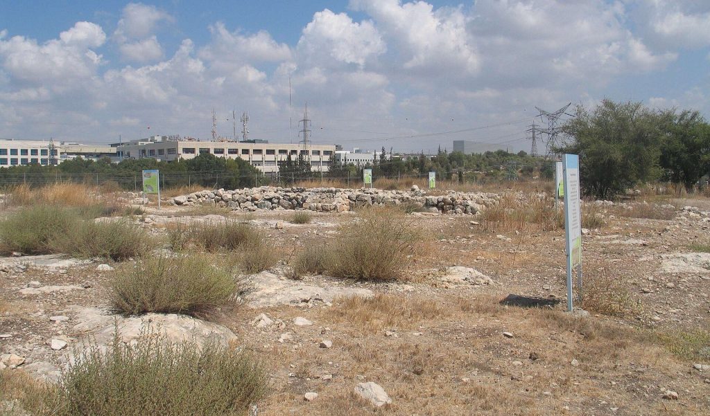 Izbet Sartah: An Early Israelite Settlement near Aphek 1 Izbet Sartah