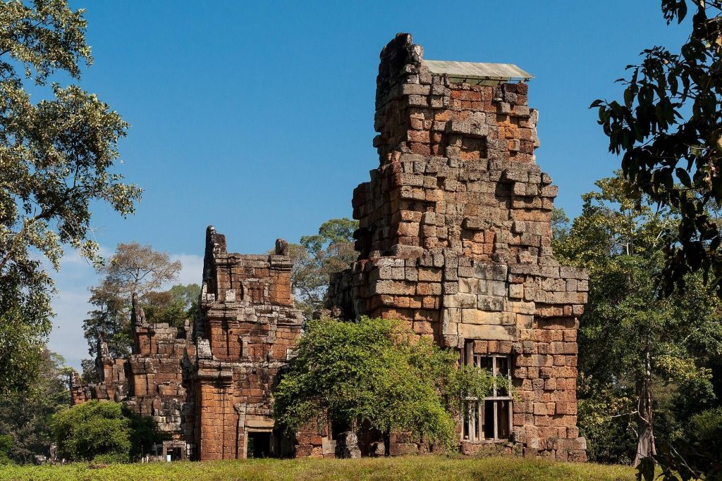 Prasat Suor Prat: The Twelve Towers of Angkor Thom 2 Prasat Suor Prat