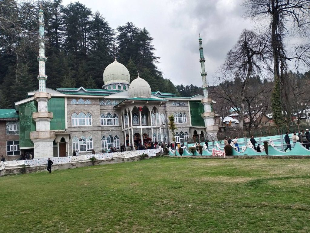 Jamia Masjid Trehgam: A Historic Congregational Mosque in Jammu and Kashmir 1 Jamia Masjid Trehgam
