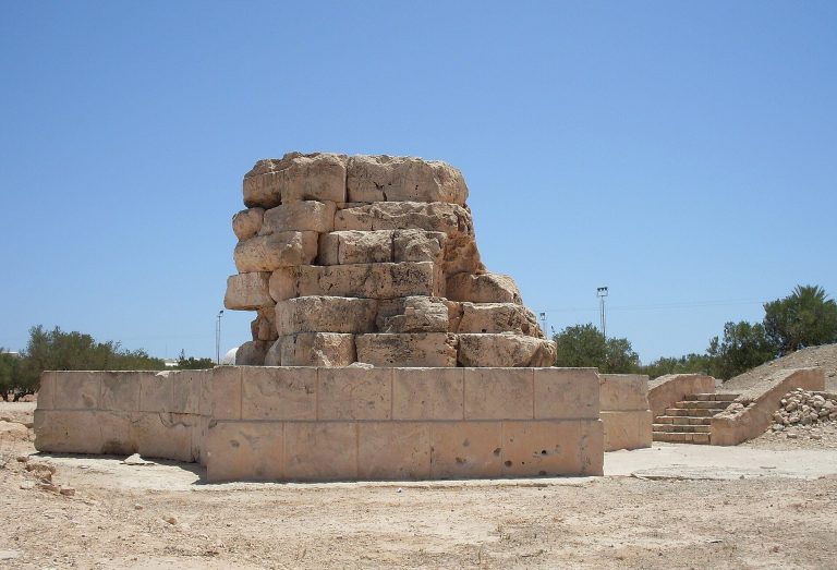 Henchir Bourgou: A Multi-Period Archaeological Site on Djerba Island
