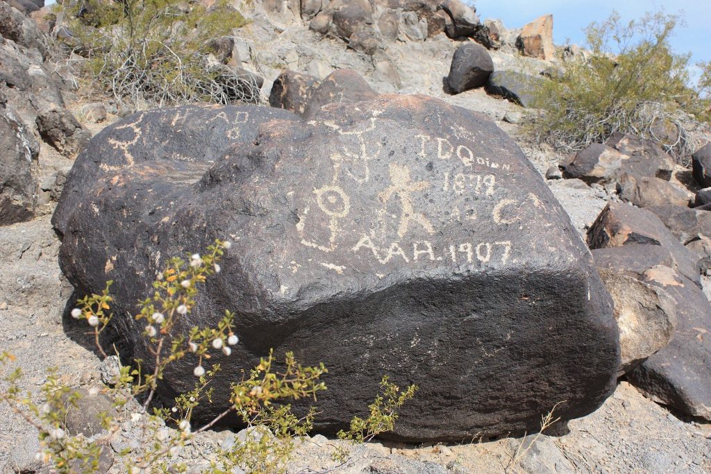 Painted Rock Petroglyph Site: A Hohokam Rock-Art Landscape in Arizona 2 Painted Rock Petroglyph Site