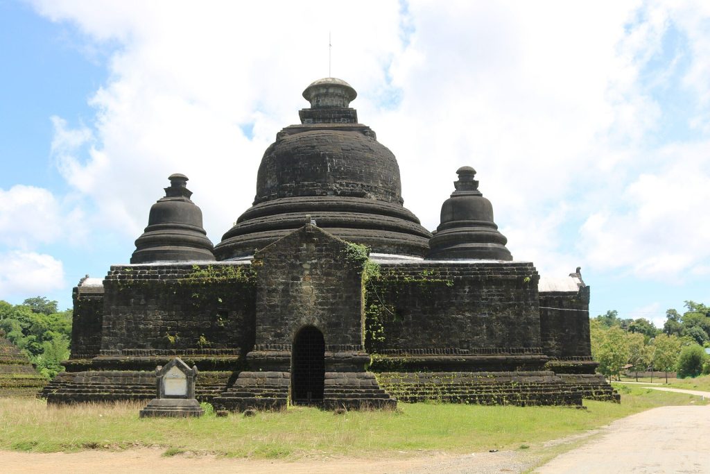 Le Myet Hna Temple: A Four-Faced Buddhist Foundation Pagoda of Mrauk U 2 Le Myet Hna Temple