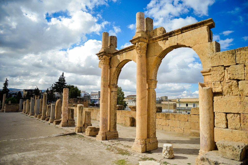 Tebessa Basilica: A Late Roman and Byzantine Christian Complex in Algeria 1 Tebessa Basilica