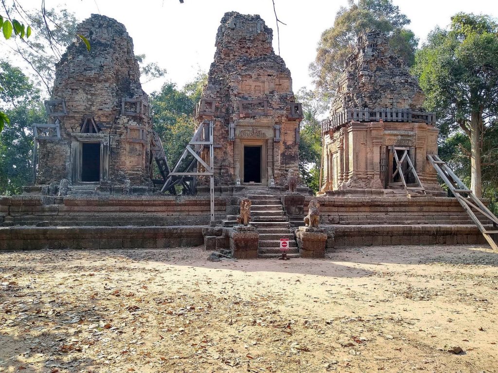 Bat Chum: A Tenth-Century Buddhist Temple at Angkor 4 Bat Chum