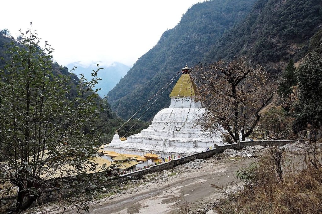 Gorsam Chorten: A Buddhist Stupa in Arunachal Pradesh 3 Gorsam Chorten