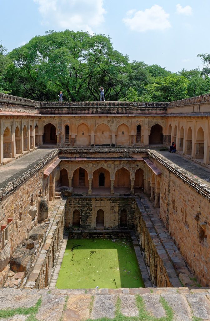 Mehrauli Archaeological Park: An Archaeological Area of Historic Delhi 2 Mehrauli Archaeological Park