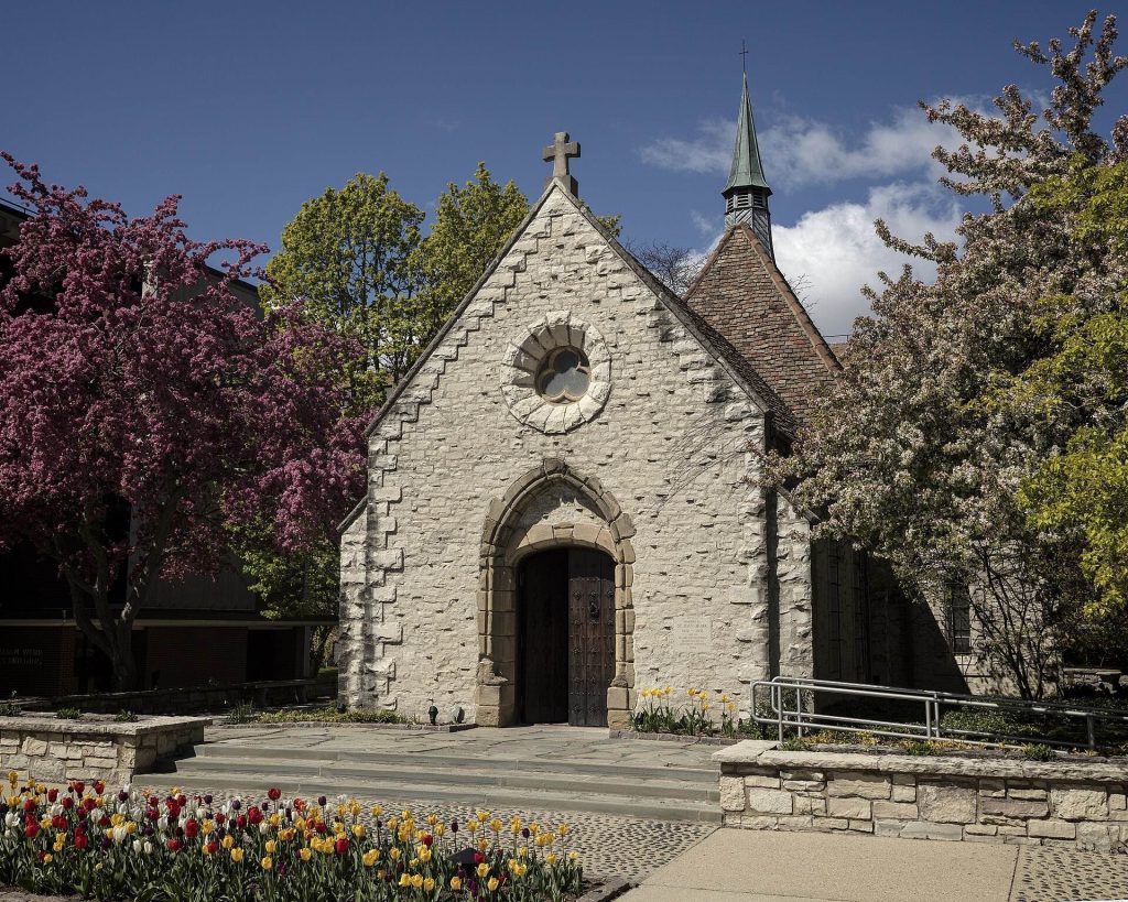 St. Joan of Arc Chapel: A Medieval French Chapel in Milwaukee 2 St. Joan of Arc Chapel