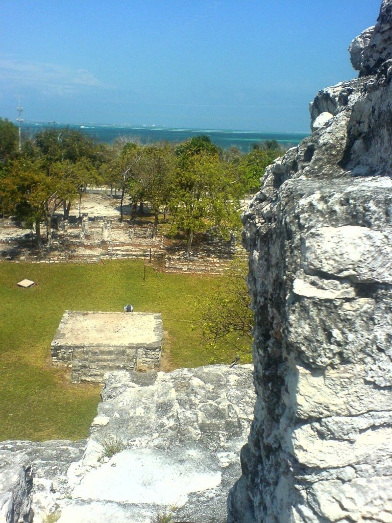 El Meco: A Maya Maritime Trade Center in Quintana Roo 2 El Meco