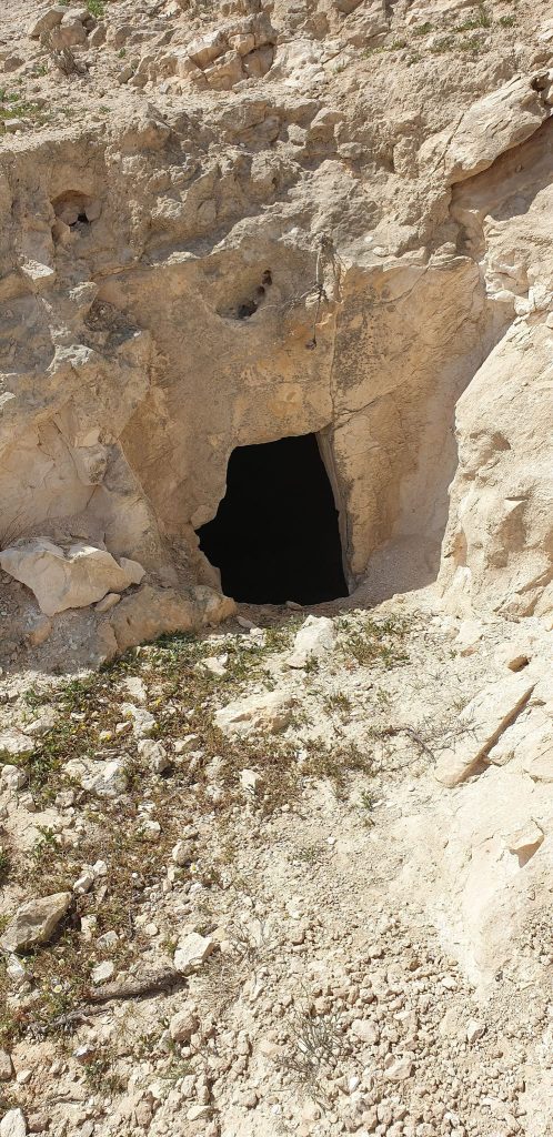 Tel Ira: An Archaeological Fortress and Settlement in Israel 2 Tel Ira
