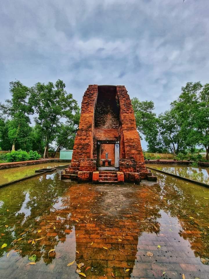 Vinh Hung Tower: A Surviving Óc Eo Archaeological Monument in Vietnam 1 Vinh Hung tower