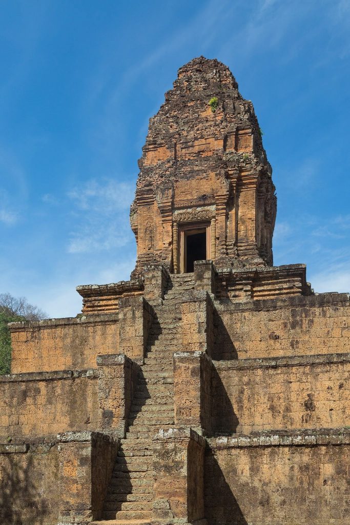 Baksei Chamkrong: An Early Khmer Hindu Temple at Angkor 2 Baksei Chamkrong