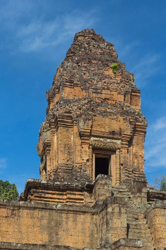 Baksei Chamkrong: An Early Khmer Hindu Temple at Angkor 3 Baksei Chamkrong