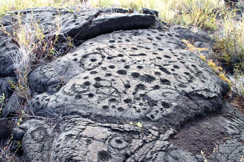 Puʻu Loa Petroglyphs: A Sacred Hawaiian Rock-Art Site 3 Puʻu Loa Petroglyphs