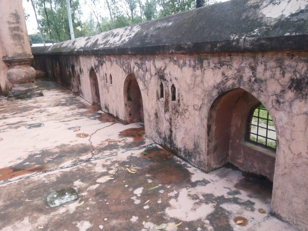 Mithapukur Bara Mosque: An Early-Nineteenth-Century Mosque in Bangladesh 3 Mithapukur Bara Mosque