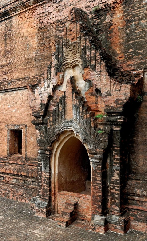 Dhammayangyi Temple: A Theravada Buddhist Temple in Bagan 2 Dhammayangyi Temple