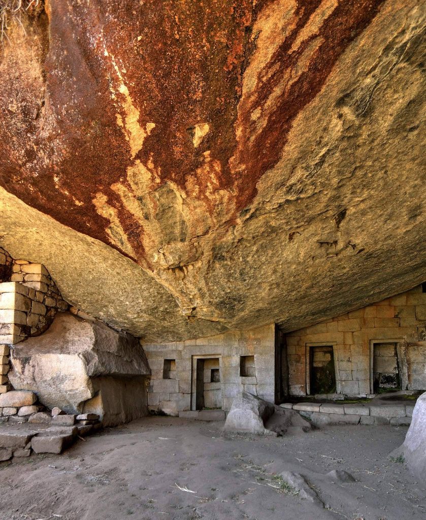 Choquequilla: An Inca Sacred Cave and Astronomical Site in Peru 2 Choquequilla