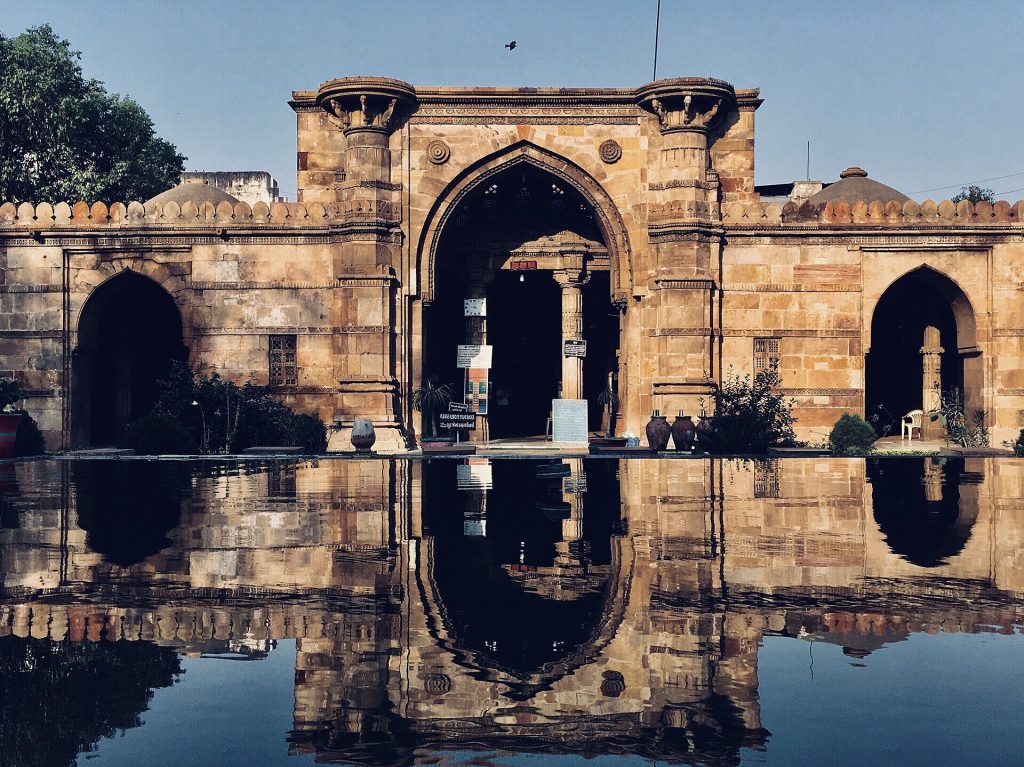 Ahmad Shah's Mosque: A Fifteenth-Century Royal Mosque in Ahmedabad 1 Ahmad Shah's Mosque