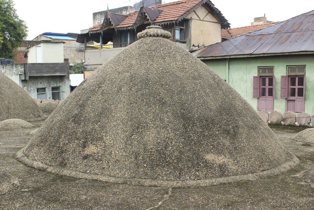 Ahmad Shah's Mosque: A Fifteenth-Century Royal Mosque in Ahmedabad 2 Ahmad Shah's Mosque