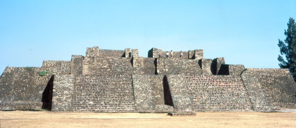 Teopanzolco: An Aztec Ceremonial Center in Cuernavaca 1 Teopanzolco