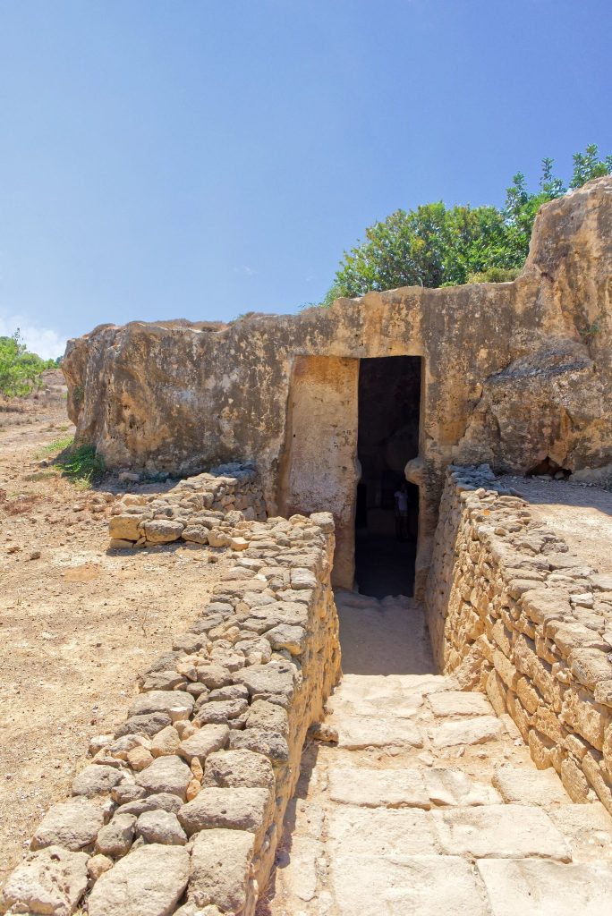Tombs of the Kings: A Hellenistic Necropolis in Cyprus 3 Tombs of the Kings