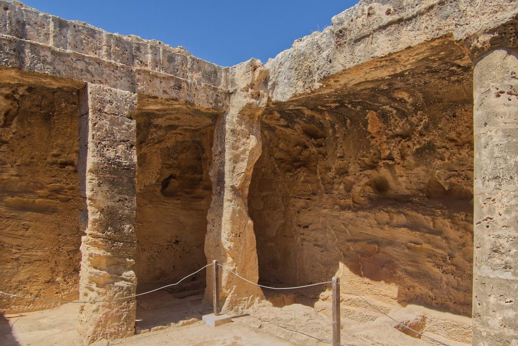 Tombs of the Kings: A Hellenistic Necropolis in Cyprus 4 Tombs of the Kings