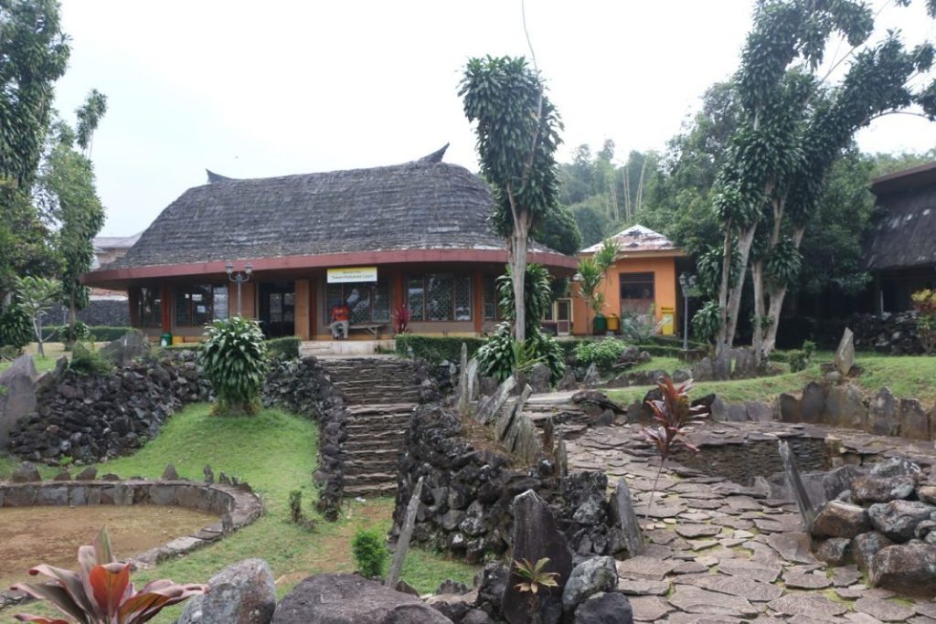 Cipari Megalithic Site: A Prehistoric Settlement, Worship, and Burial Site in Indonesia 1 Cipari Megalithic Site