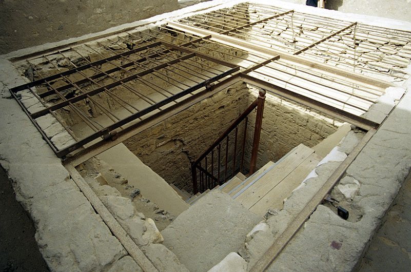 Qarat Qasr Salim: Late Period Tombs in Egypt’s Bahariya Oasis 2 Qarat Qasr Salim