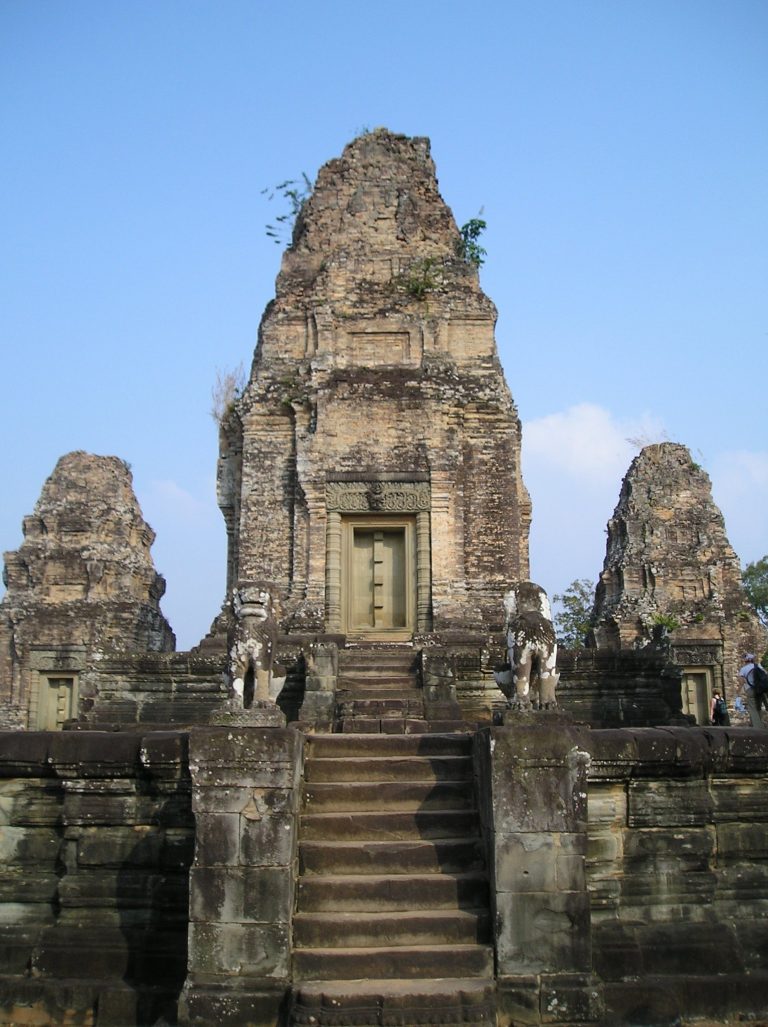 East Mebon: A Tenth-Century Hindu Temple at Angkor