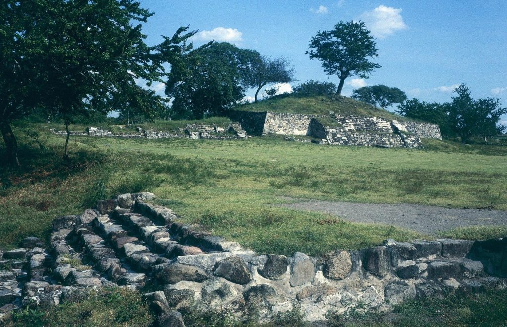 Coatetelco: A Pre-Hispanic Archaeological Settlement in Morelos 4 Coatetelco