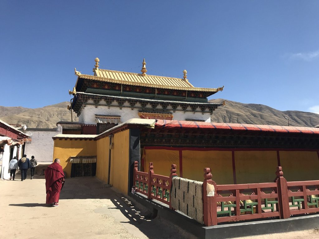 Tradruk Temple: A Tibetan Buddhist Royal Monastery in the Yarlung Valley 1 Tradruk Temple