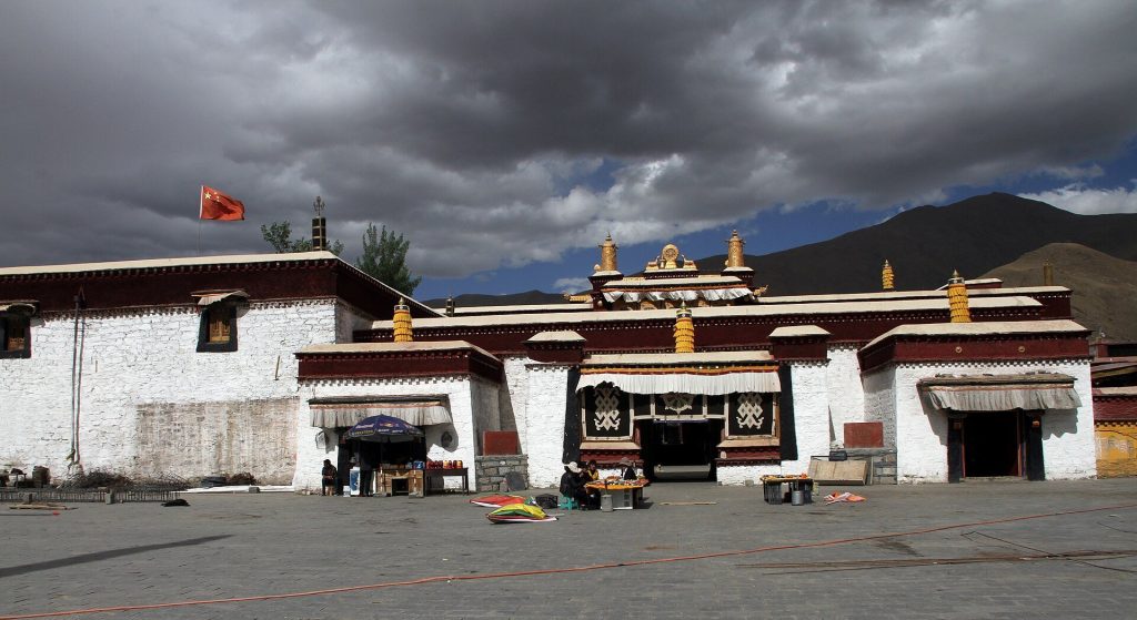 Tradruk Temple: A Tibetan Buddhist Royal Monastery in the Yarlung Valley 2 Tradruk Temple