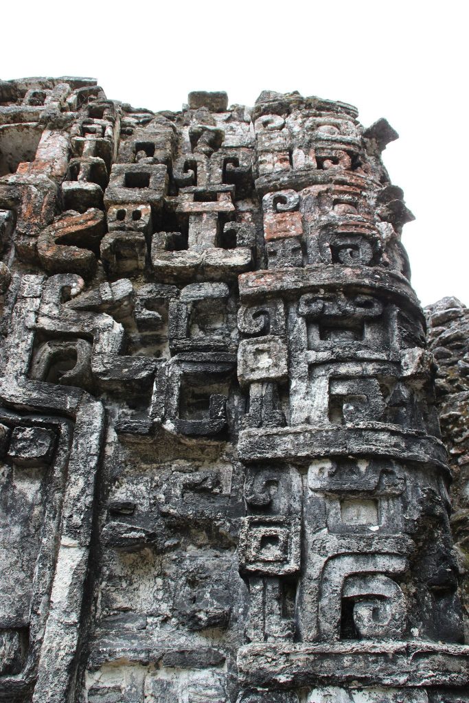Río Bec: A Maya Archaeological Settlement and Architectural Style 3 Río Bec