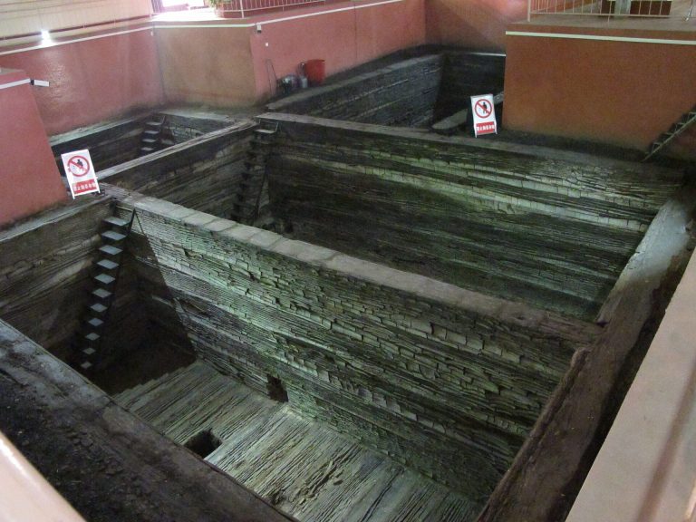 Tomb of Marquis Yi of Zeng: A Warring States Burial in China