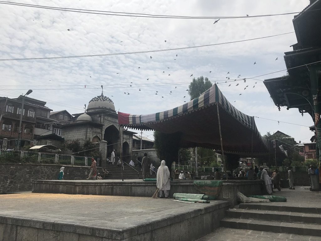 Shah Hamadan Mosque: A Historic Khanqah in Srinagar 4 Shah Hamadan Mosque