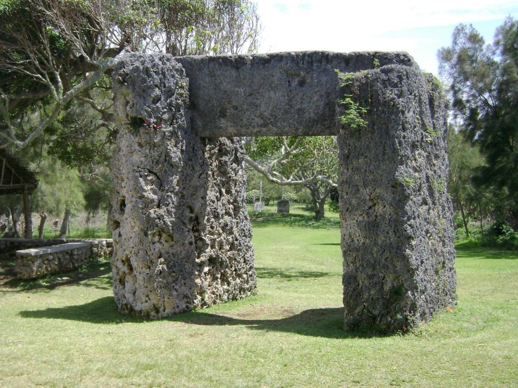 Ha'amonga 'a Maui: A Megalithic Trilithon in Tonga 1 Ha'amonga 'a Maui