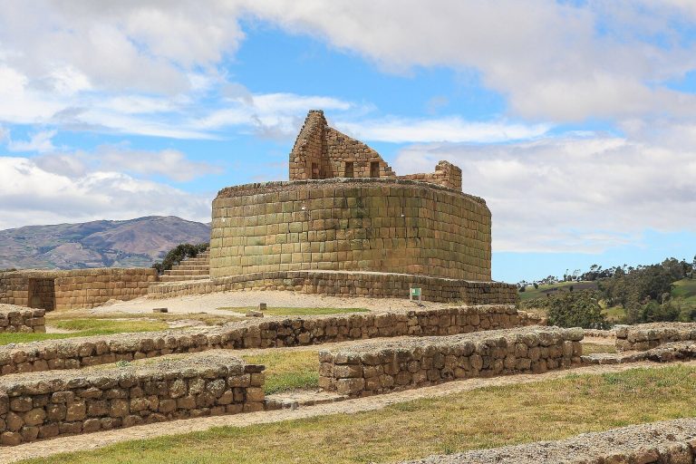 Ingapirca: A Cañari-Inca Archaeological Complex in Ecuador