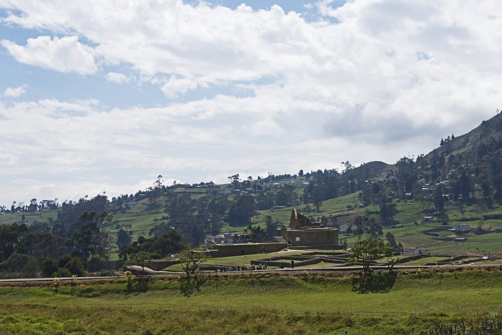 Ingapirca: A Cañari-Inca Archaeological Complex in Ecuador 3 Ingapirca